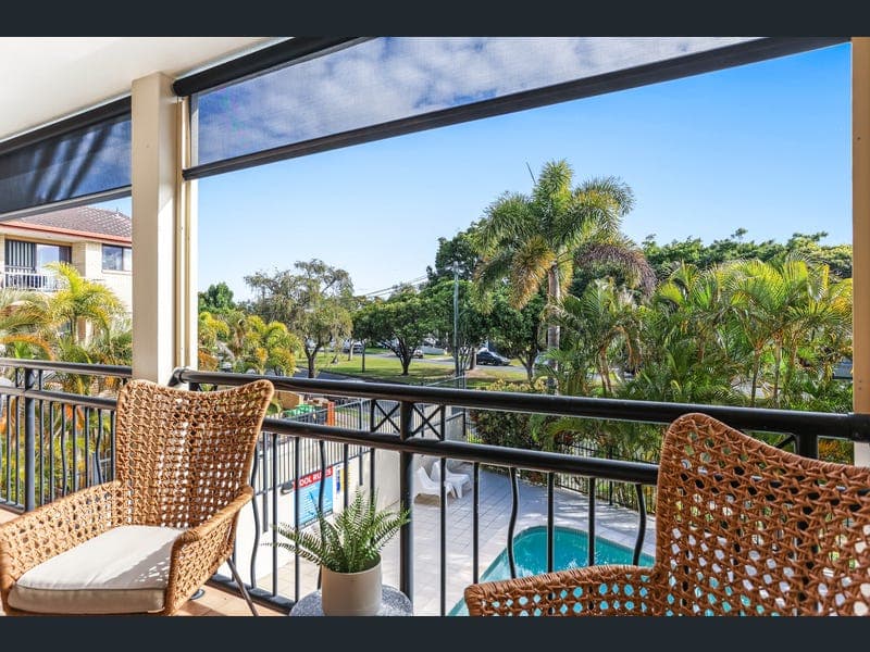 7/4-6 Oleander Avenue, Biggera Waters — photo 1 of 5