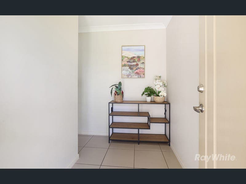 92 Neville Drive, Branyan — photo 1 of 5