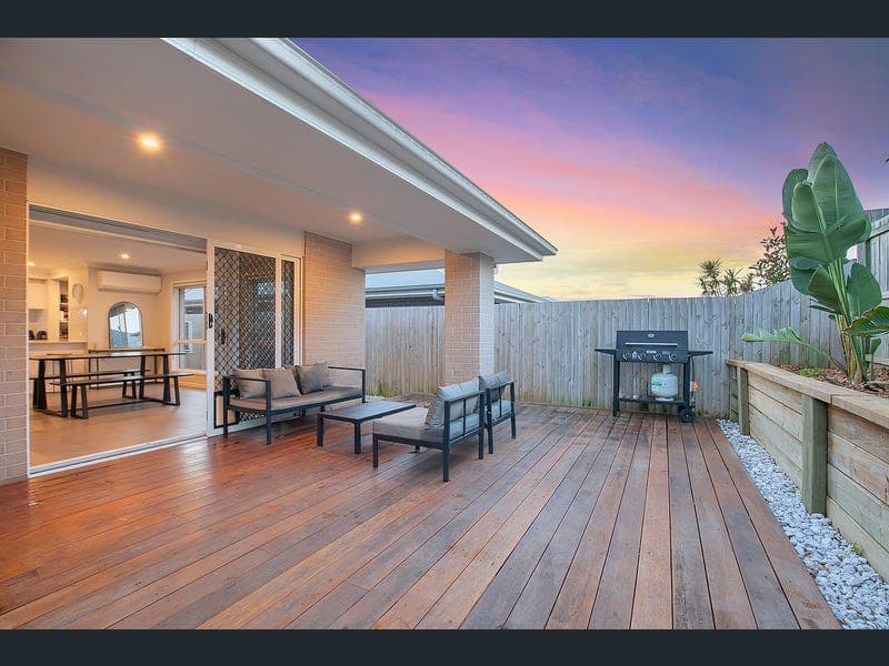 44 Apex Street, Griffin — photo 1 of 5