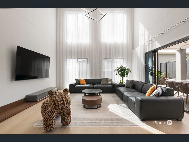 7 Echidna Street, Karawatha — photo 1 of 5