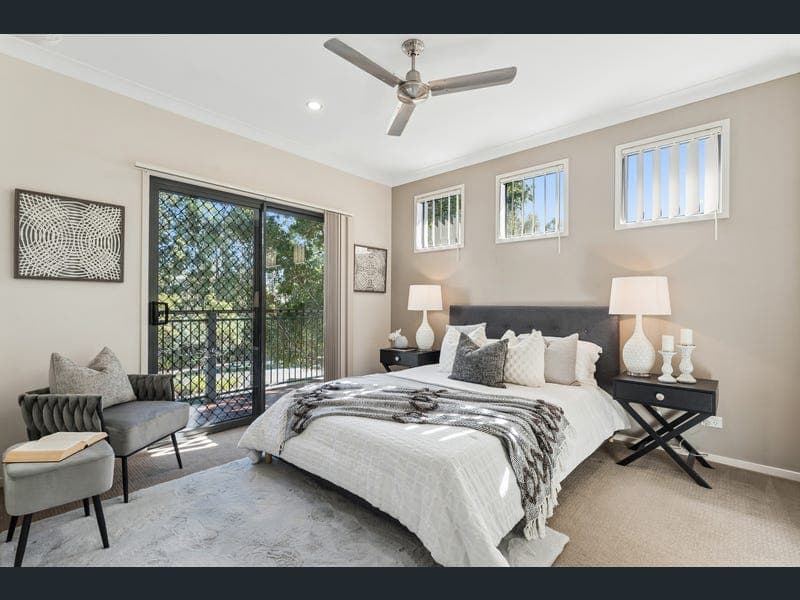 1 Hampstead Lane, Springfield Lakes — photo 1 of 5