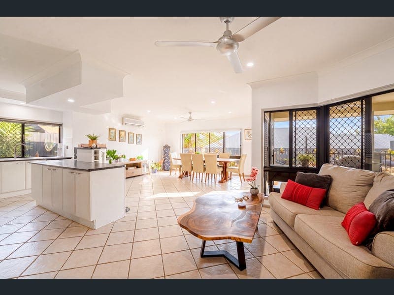 142 McFarlane Drive, Kanimbla — photo 1 of 5