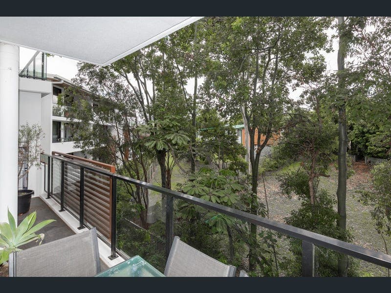 1 Hart Street, Ashmore — photo 1 of 5