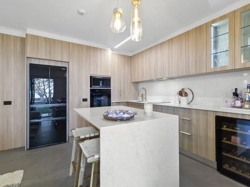 3/69-73 Arlington Esplanade, Clifton Beach — photo 1 of 5