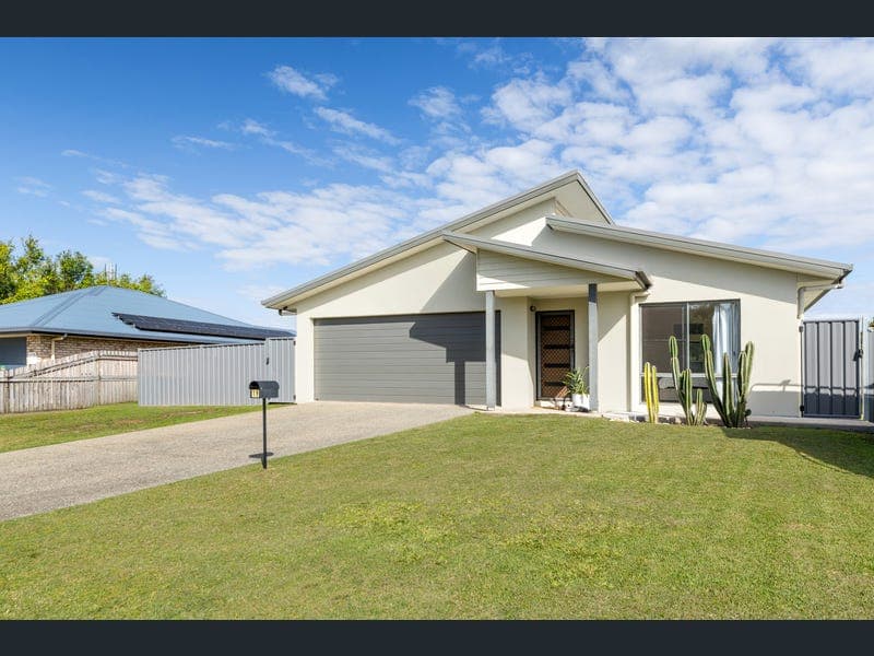 19 Honey Myrtle Street, Proserpine — photo 1 of 5