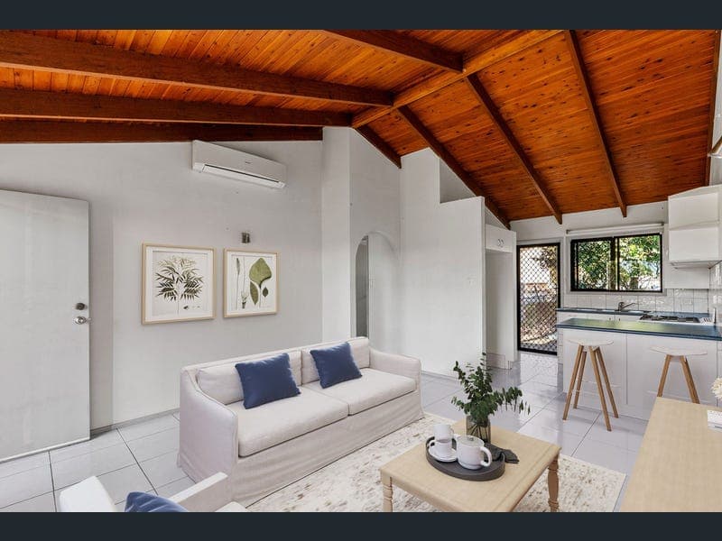 11/7 Marlow Street, Woodridge — photo 1 of 5