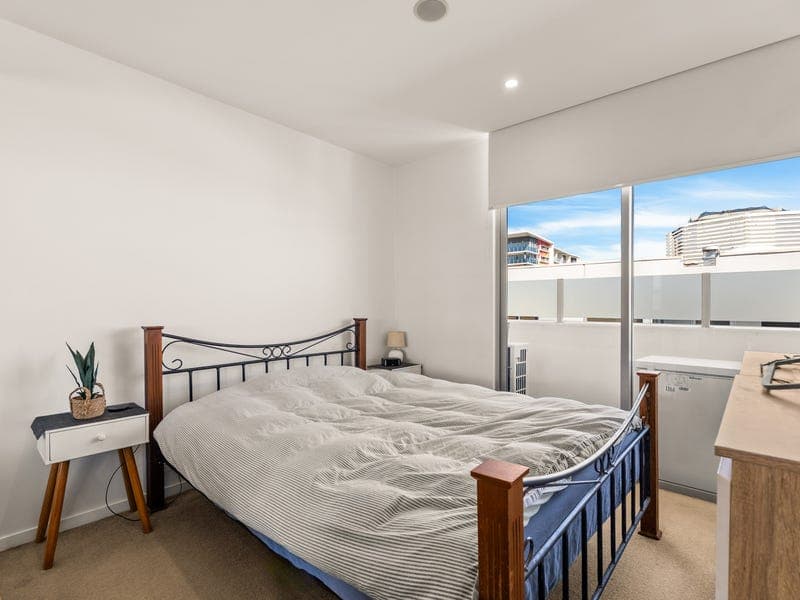 709/25 Duncan Street, West End — photo 1 of 5
