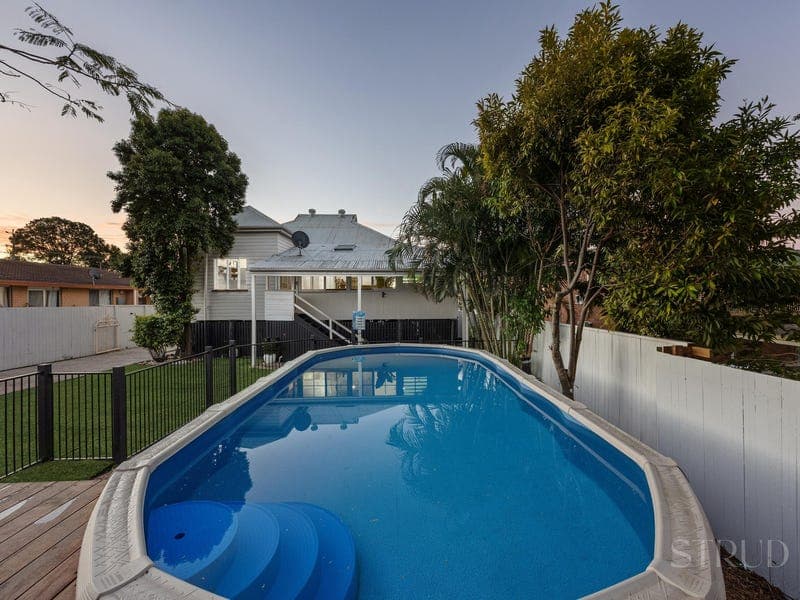 17 Sloman Street, Booval — photo 1 of 5