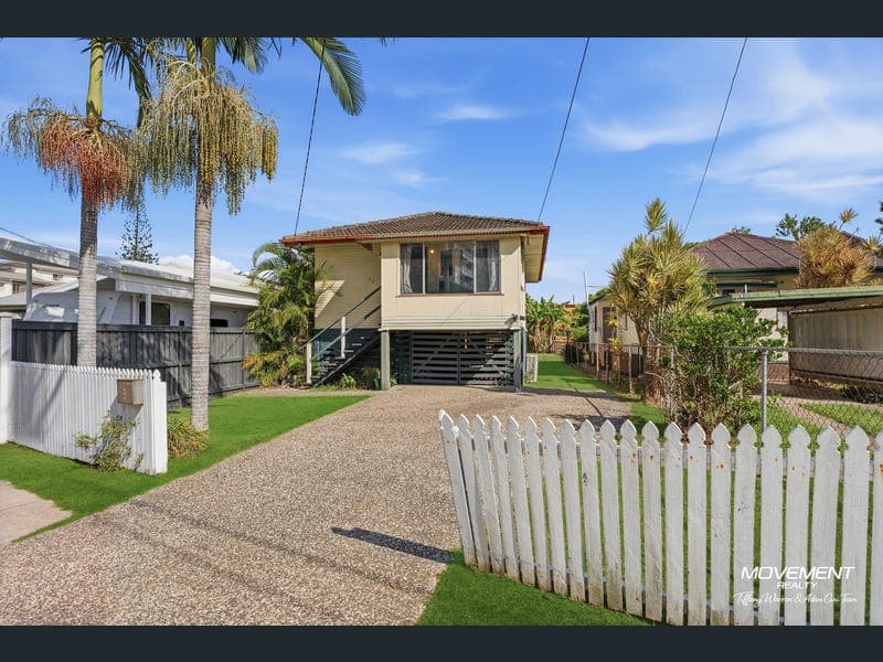 17 Sutton Street, Redcliffe — photo 1 of 5