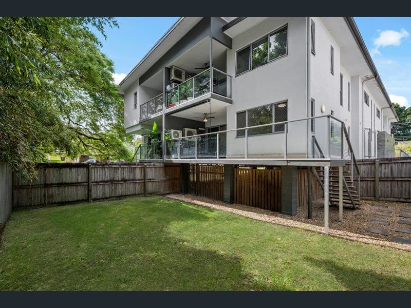 2/37 Mildmay Street, Fairfield — photo 1 of 5