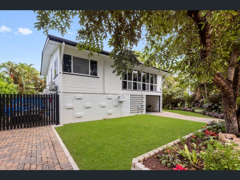 8 Coorong Avenue, Mundingburra — photo 1 of 5