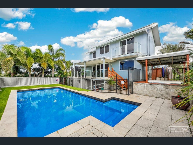 35 Shaw Avenue, Yeppoon — photo 1 of 5