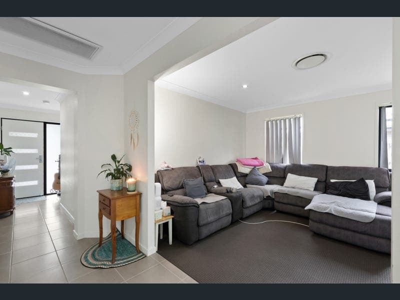 16 Dorothy Place, Mirani — photo 1 of 5