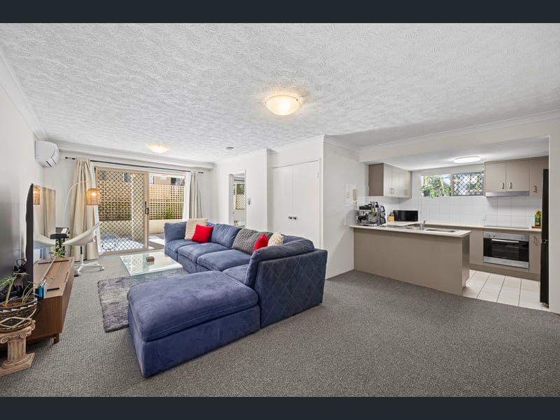 5/17 Lather Street, Southport — photo 1 of 5