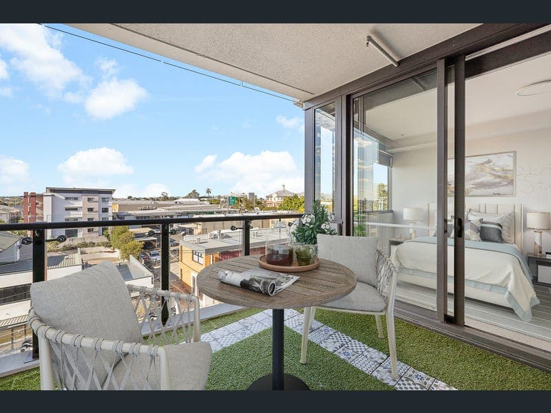 10506/300 Old Cleveland Road, Coorparoo — photo 1 of 5