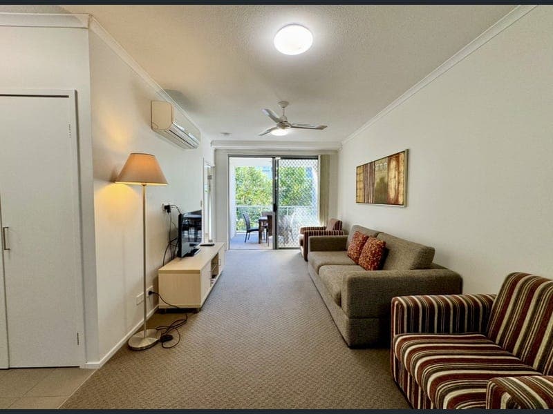 7/11 BACON Street, Moranbah — photo 1 of 5