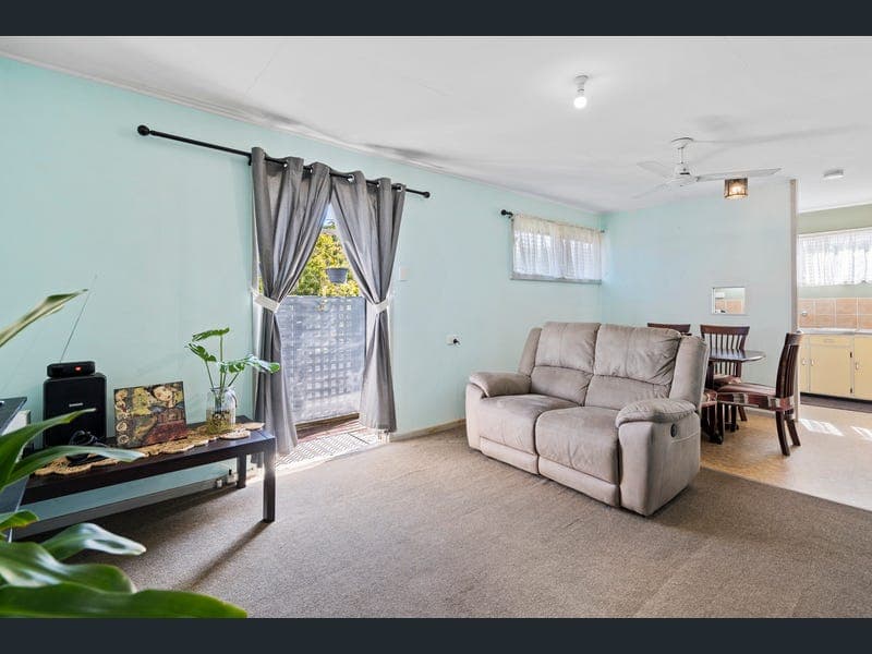 70 Armytage Street, Lota — photo 1 of 5