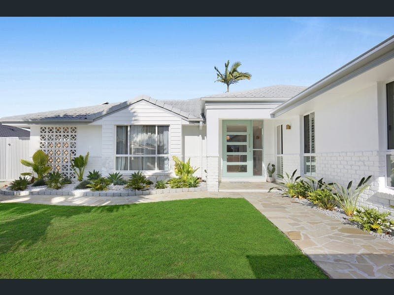 12 Sittella Crescent, Burleigh Waters — photo 1 of 5
