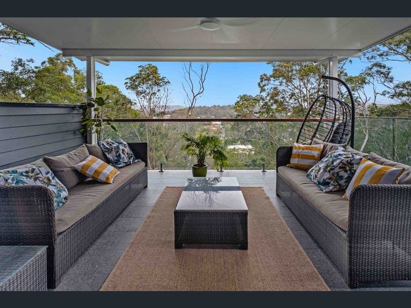 16 Skyline Terrace, Burleigh Heads — photo 1 of 5
