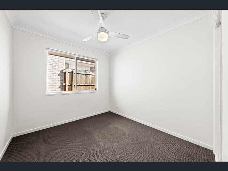 14 Chervil Drive, Greenbank — photo 1 of 3