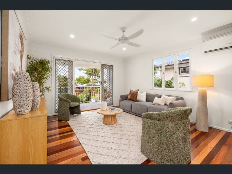 15 Bineen Street, Carina — photo 1 of 5