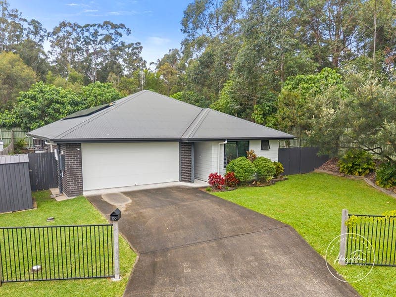 26 Buckley Street, Landsborough — photo 1 of 5