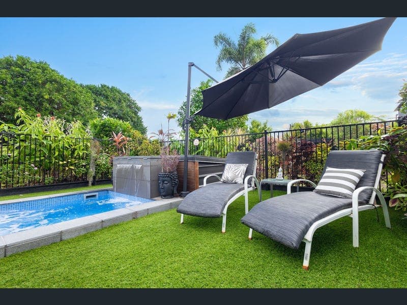 9 Card Avenue, Manunda — photo 1 of 5