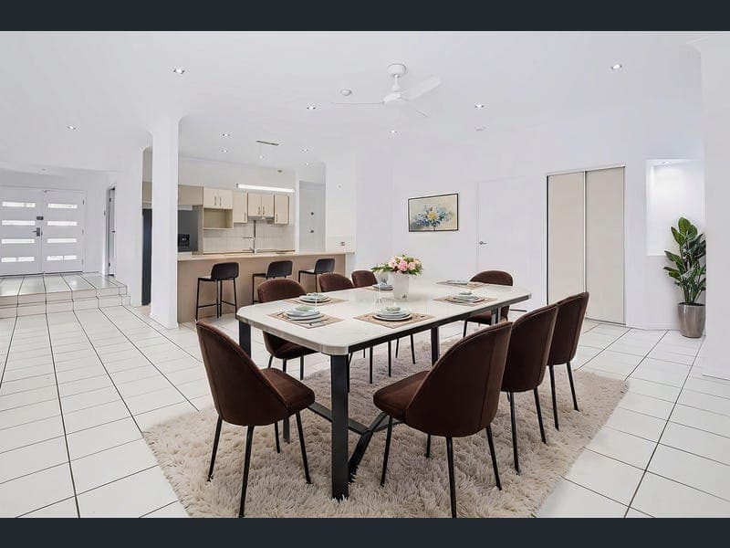 1 Waterhousia Crescent, Brookwater — photo 1 of 5