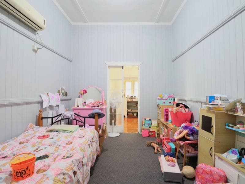 73 Quintin Street, Roma — photo 1 of 5