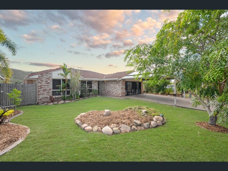 4 Finlay Court, Kirwan — photo 1 of 5