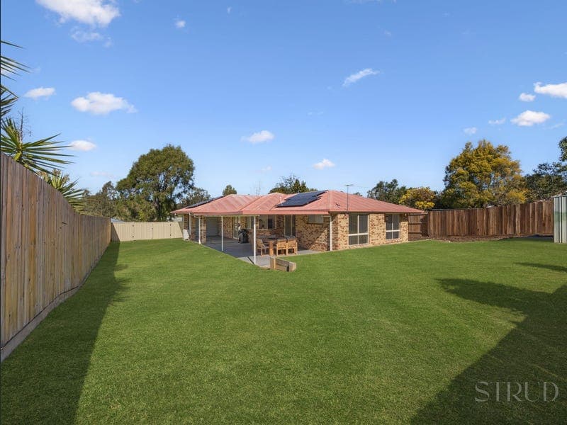 105 Equestrian Drive, Yamanto — photo 1 of 5