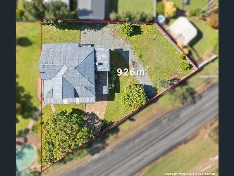 14 Serpentine Creek Road, Redland Bay — photo 1 of 5