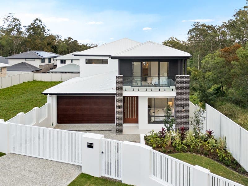 32 Knightsbridge Street, Pallara — photo 1 of 5