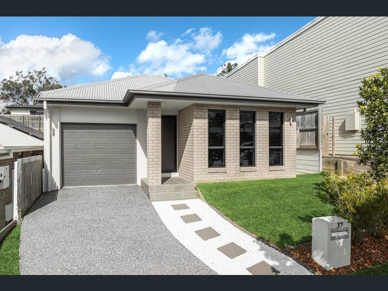 37 Cambridge Way, Ripley — photo 1 of 5