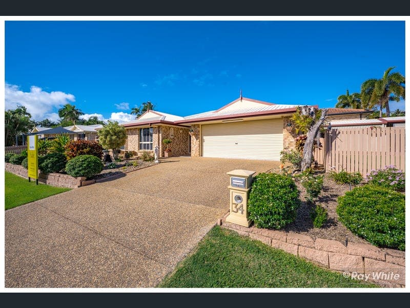 34 Clayton Road, Lammermoor — photo 1 of 5