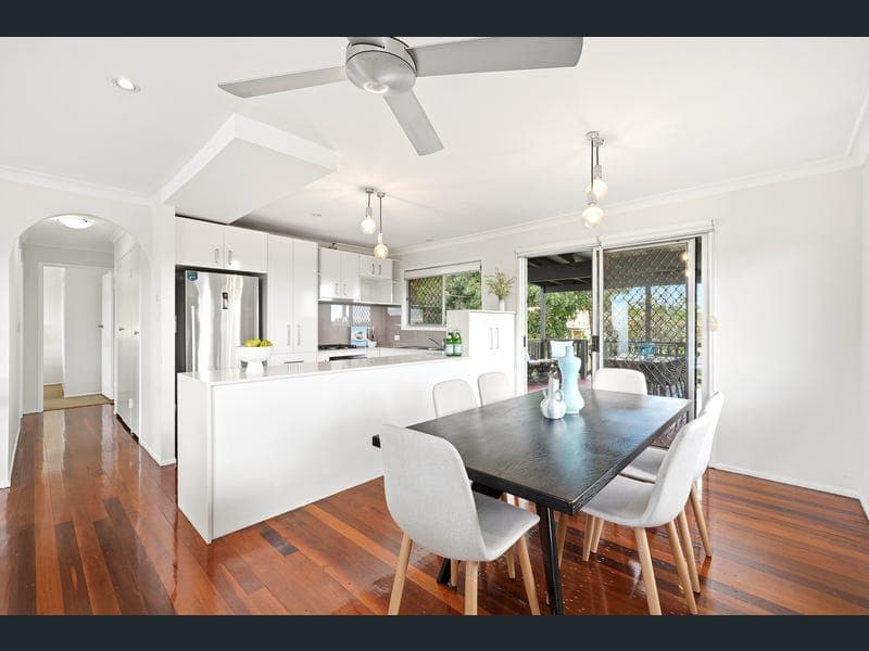 3 Du Kamp Street, Albany Creek — photo 1 of 5