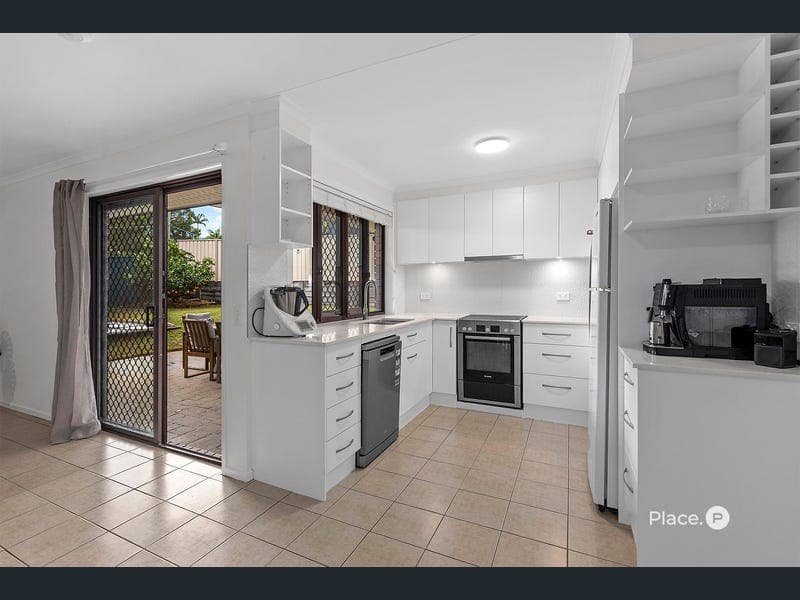 102 Faheys Road West, Albany Creek — photo 1 of 5