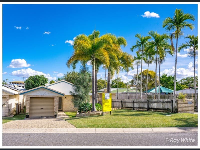 27A Van Haeren Street, Kawana — photo 1 of 5
