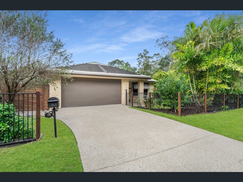 19 Balthazar Circuit, Mount Cotton — photo 1 of 5