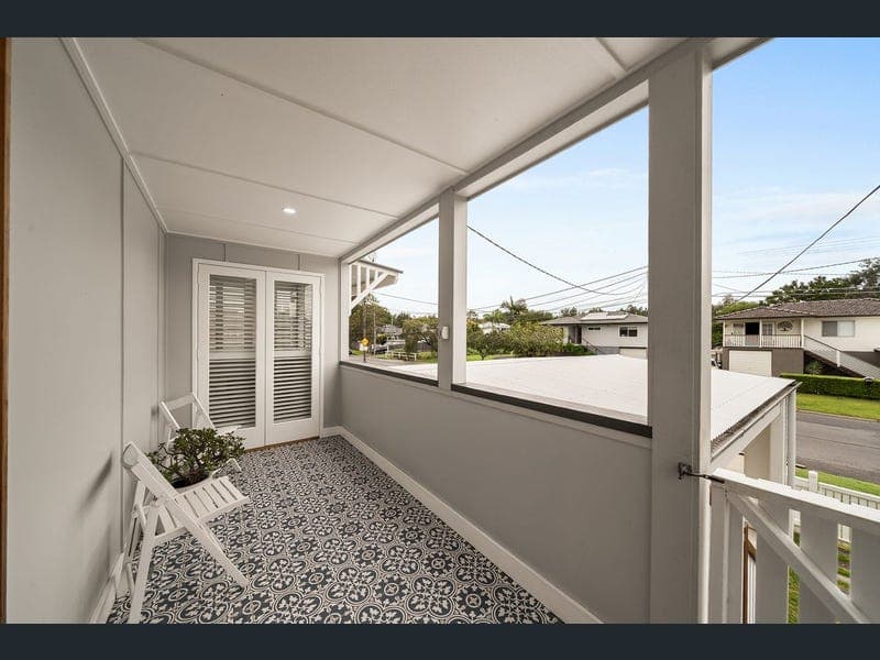179 Queens Parade, Brighton — photo 1 of 5