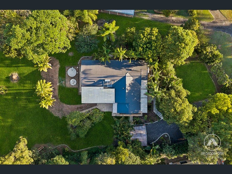 126-128 EILDON CLOSE, Munruben — photo 1 of 5