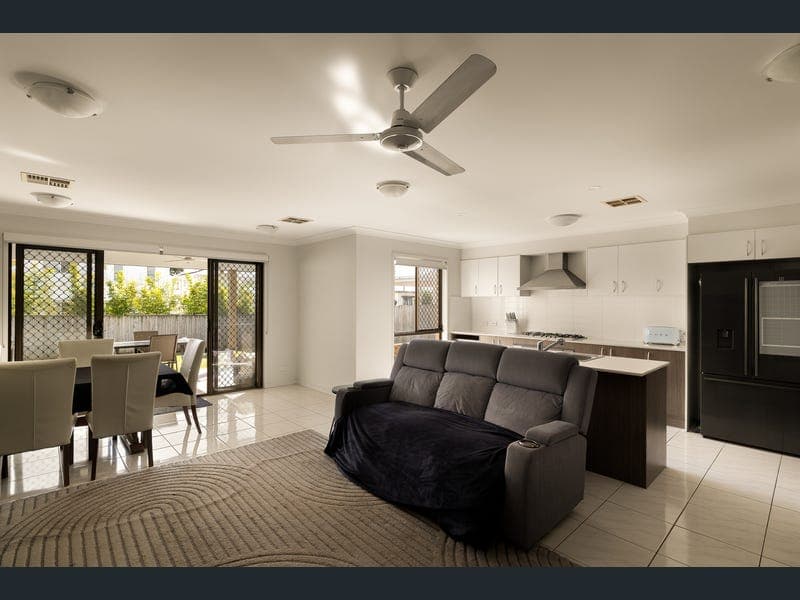 26 Somers Street, Nudgee — photo 1 of 5