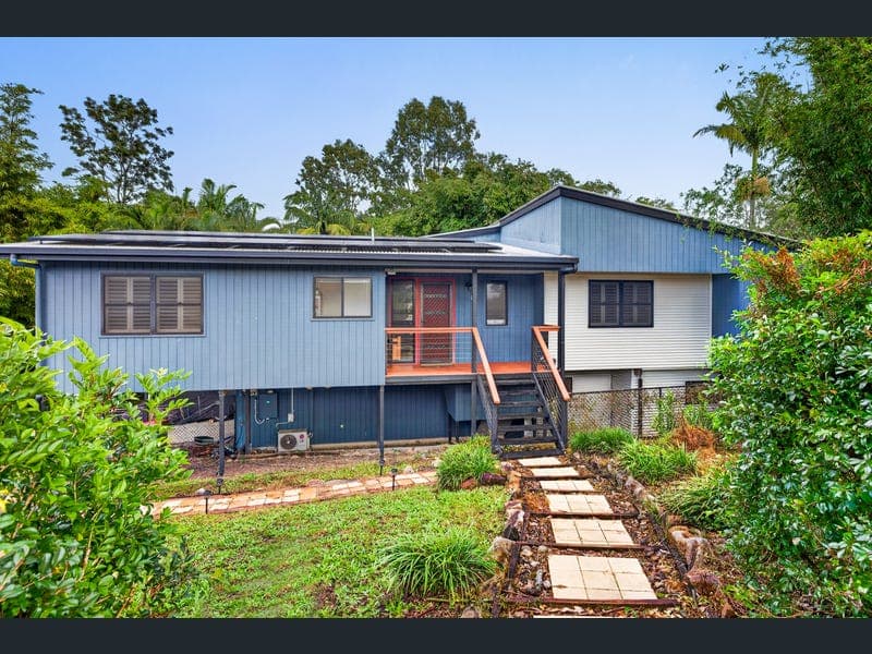 22 Grevillea Street, Redland Bay — photo 1 of 5