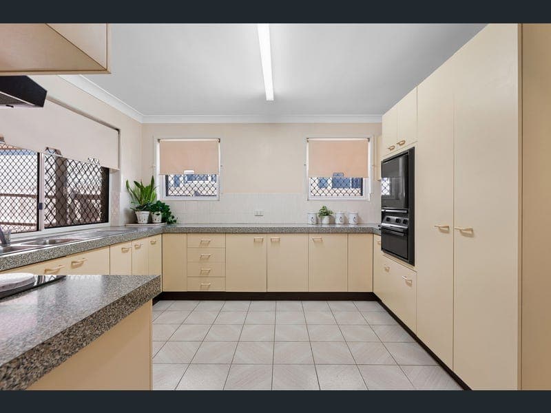 150 Preston Road, Manly West — photo 1 of 5