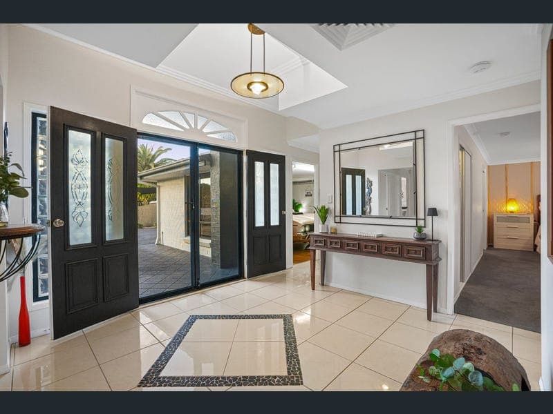 22 Horizon Place, Redland Bay — photo 1 of 5