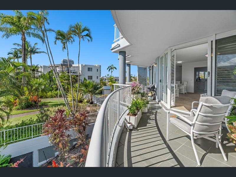 21/75-77 Morala Avenue, Runaway Bay — photo 1 of 5