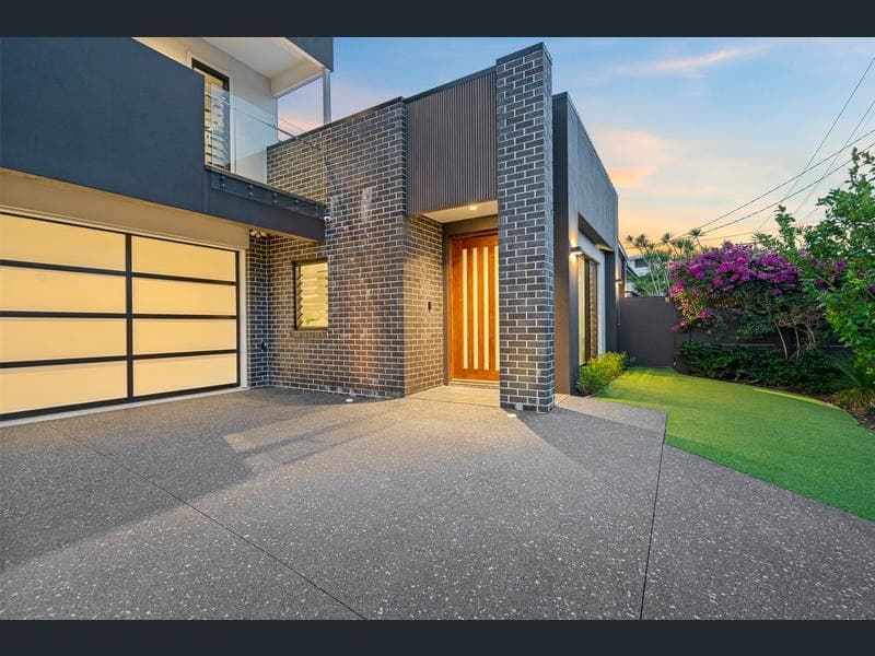 75 Kamarin Street, Manly West — photo 1 of 5