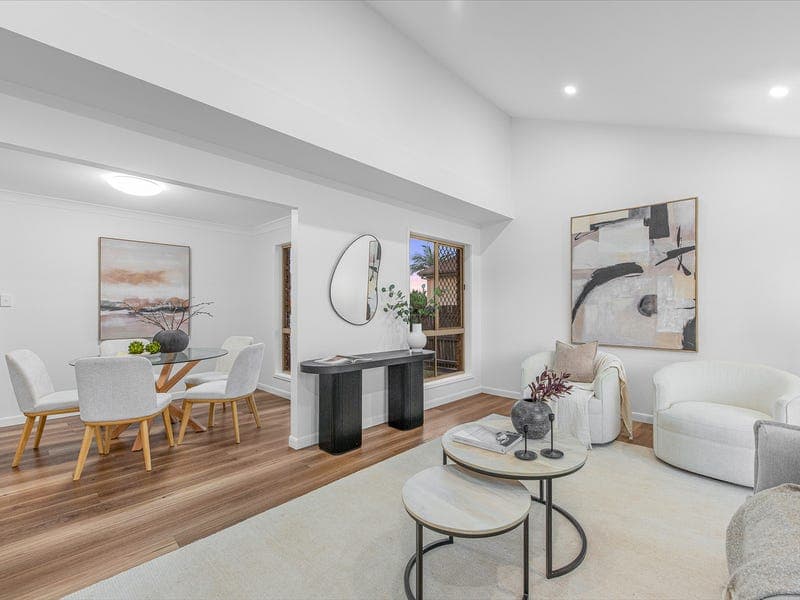 7 Cheviot Place, Sinnamon Park — photo 1 of 5