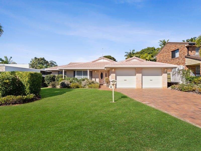31 Clearwater Street, Ormiston — photo 1 of 5