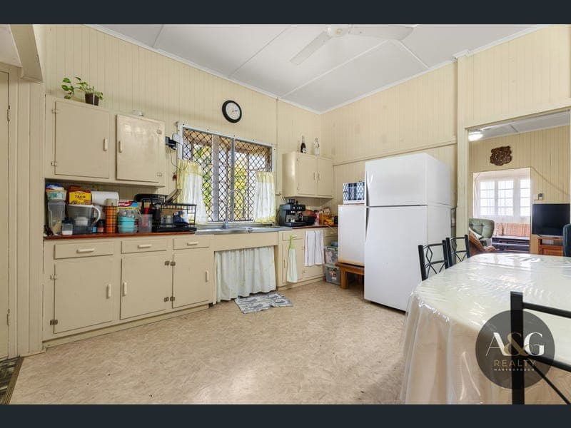 48 Neptune Street, Maryborough — photo 1 of 5